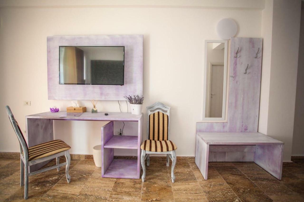 Lavender Villa Năvodari Buitenkant foto